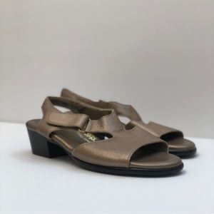 SAS Suntimer Tripad EZ Strap Comfort Sandals in Copper Women's US 7.5N $155